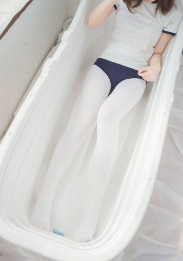 丰满少妇与大狼拘_720日本电影免费