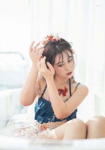 小蜜桃在线_高清完整版